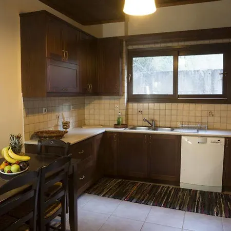 Elia Therissos Maisonettes ホテル 4*